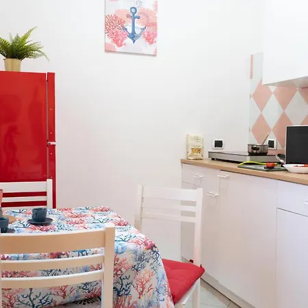 Apart Otel Yellow 3*