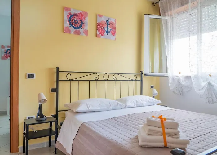 Yellow 3* רימיני