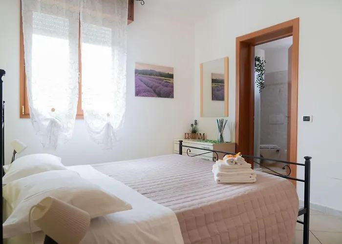 Yellow 3* רימיני